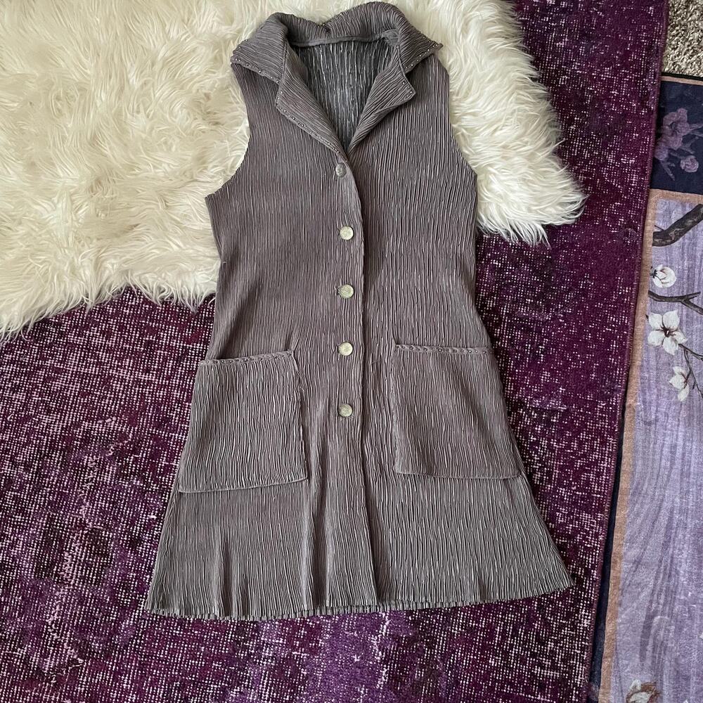 Late 90s Vintage Dark Grey Long Pleated Vest Plisse